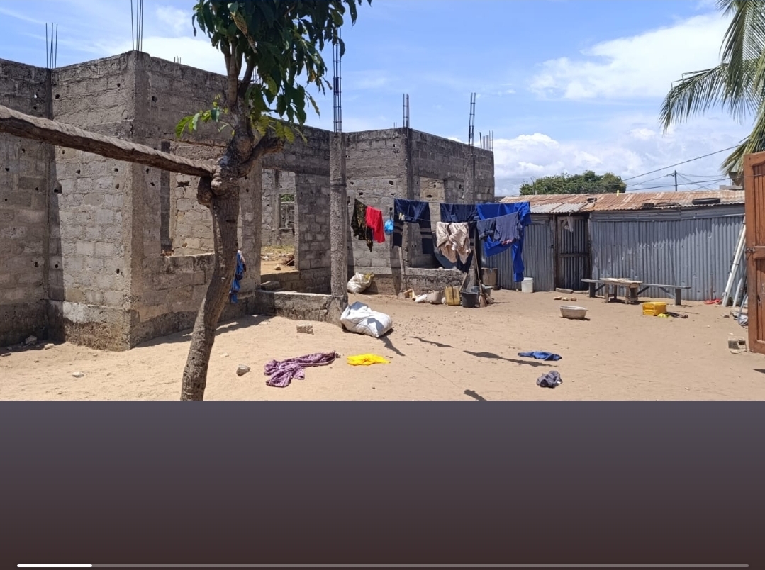 Maison inachevée à vendre - Gbodjomé